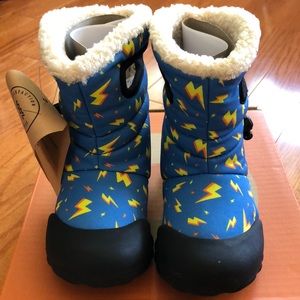 NWT Bogs B Moc Snow Boots lightning Toddler Boy Sz 10